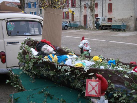 Carnaval 2011 - Le Char de Blanche Neige